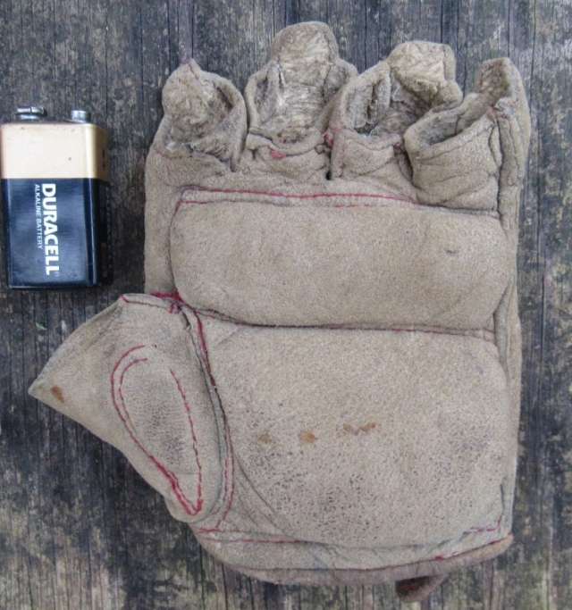 c. 1890's Fingerless Glove Front