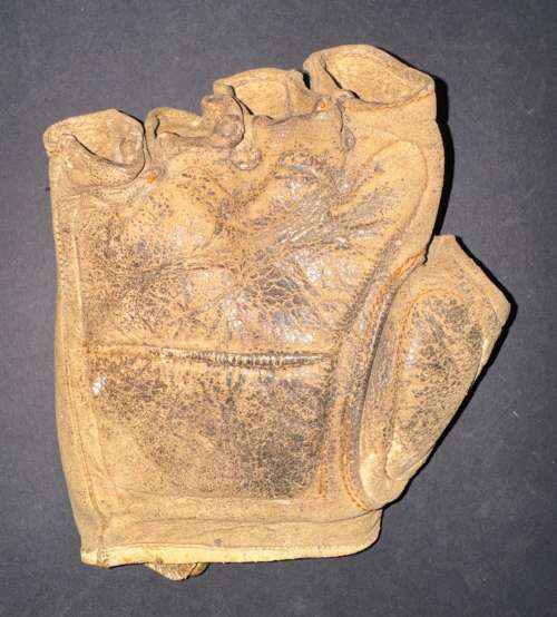1880's-90's Fingerless Glove Front