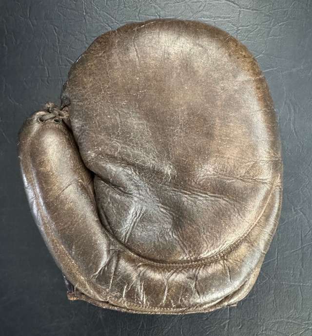 c. 1890's Hook & Eye Back Crescent Basemitt Front