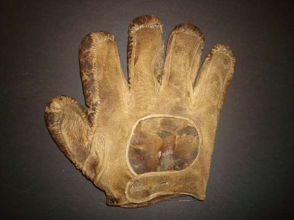 c. 1888 Joseph W. Sauer Catchers Glove Back