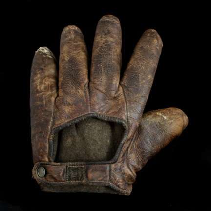 c. 1890's Spalding Webless Glove Front