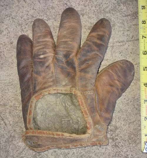 c. 1890's Victor Webless Crescent Glove Back