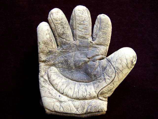 c. 1890's Webless Crescent Lefty Front