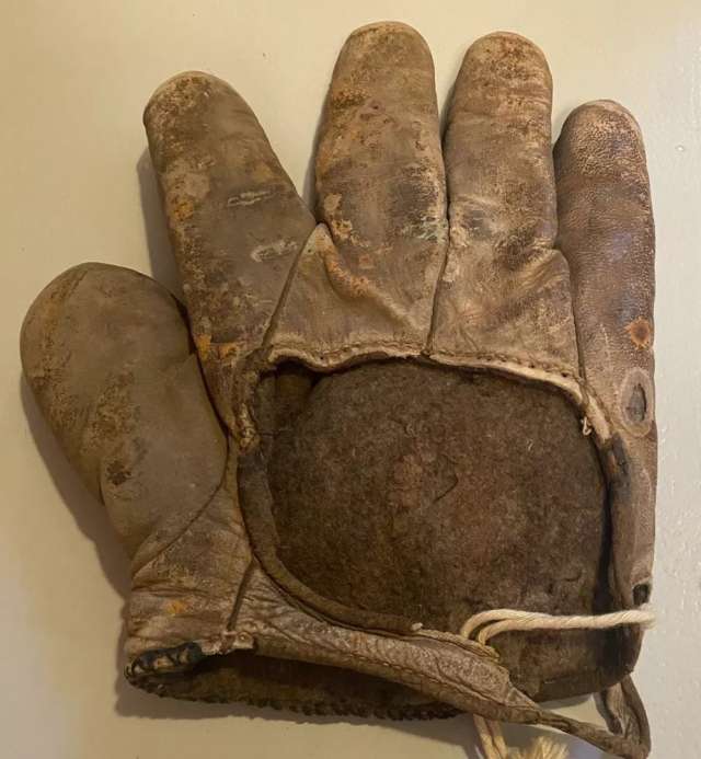 c. 1890's Webless Crescent Glove Lefty Back