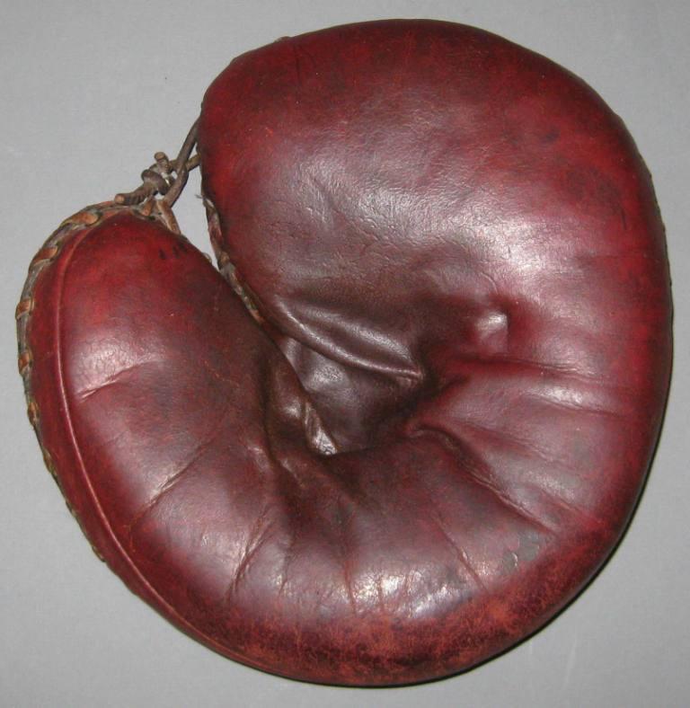 Babe Ruth Reach Catchers Mitt Front Babe Ruth Gloves Baseball Glove Collector Gallery