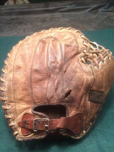 Babe Ruth Reach Home Run Special Basemitt Back