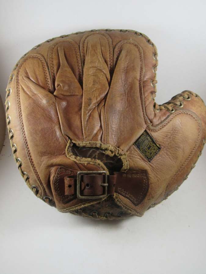 Babe Ruth Reach RC2 Home Run Special Catchers Mitt Back Babe Ruth