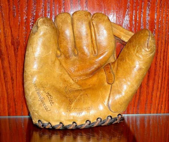 Babe Ruth Spalding MO Home Run Special Lefty Front