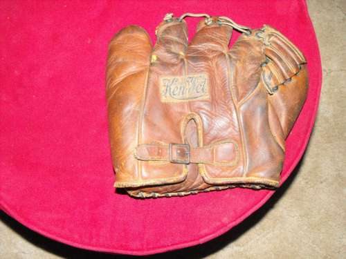 Dazzy Vance Ken Wel Buckleback Back