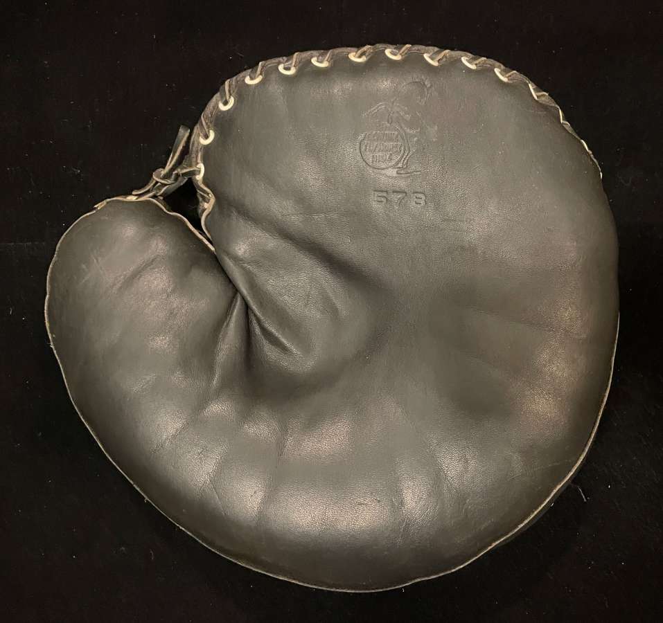 Des Moines 57B Catchers Mitt Front Des Moines Baseball Glove