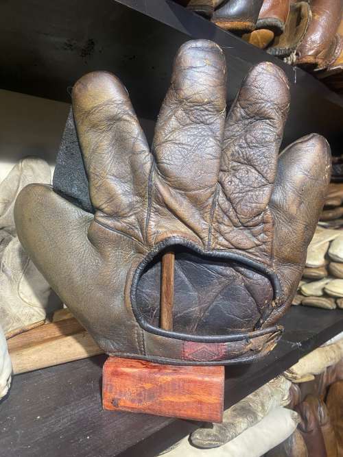 Diamond Full Web Lefty Back