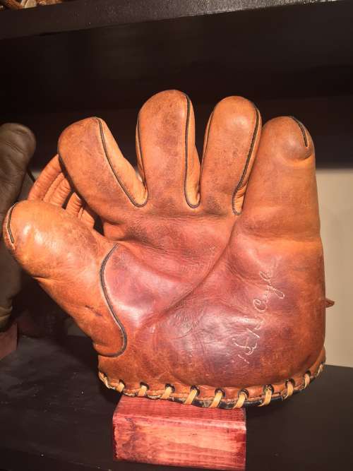 Kiki Cuyler Dubow 425 Front