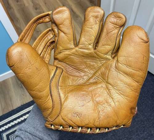 Terry Moore Dubow 370 Front