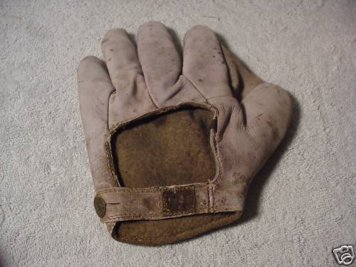 Early 1900's A.J. Reach White Crescent Glove Back
