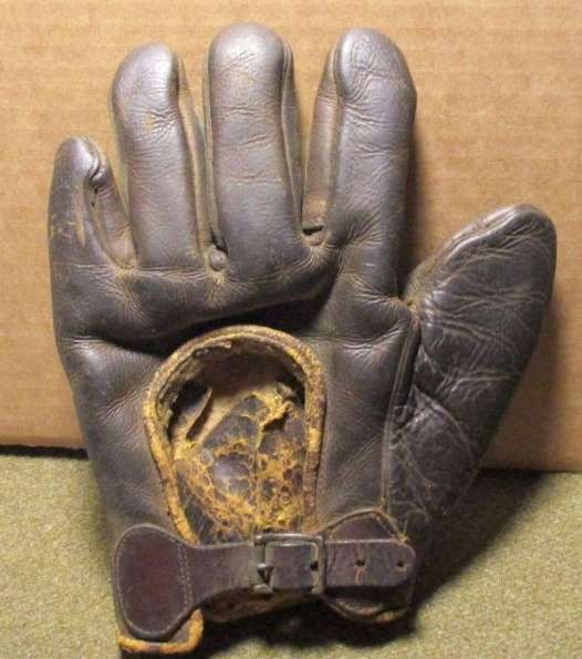 Early 1900's Buckle Back Crescent Glove Back