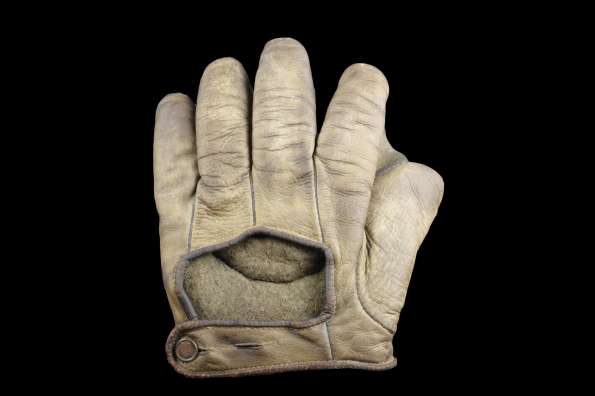 c. 1905 D&M Crescent Glove Back
