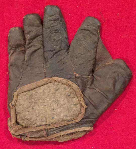 Early 1900's Spalding Crescent Glove Back