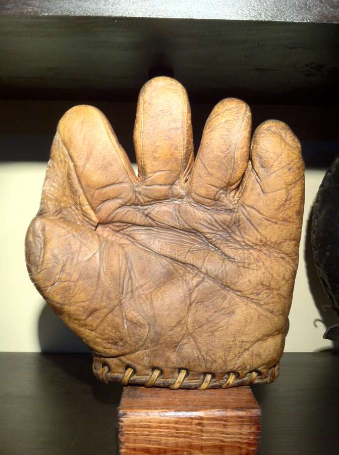 Brown Full  Front Full s Baseball Glove Collector Gallery