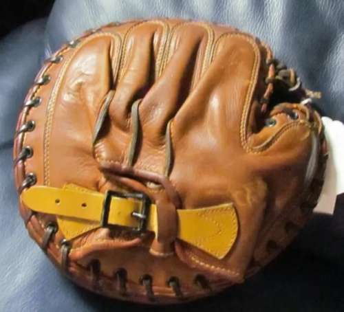 George A. Reach Catchers Mitt Back