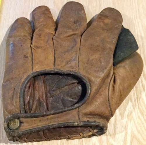 J. Hans Wagner Goldsmith KB Back