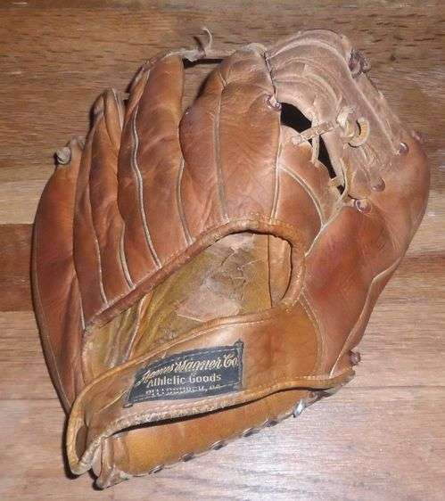 Bob Friend Honus Wagner Sporting Goods BF Back