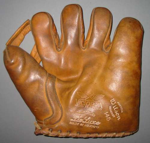 Wilson Victoria 145 Front - Mexico