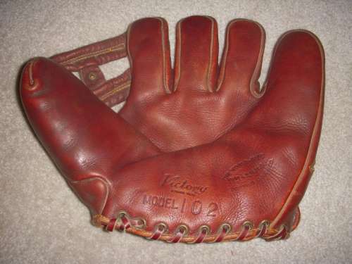 Mizuno Victory 102 Front - Japan