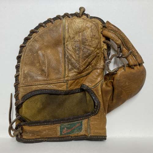 Winmore Basemitt Back - Canada