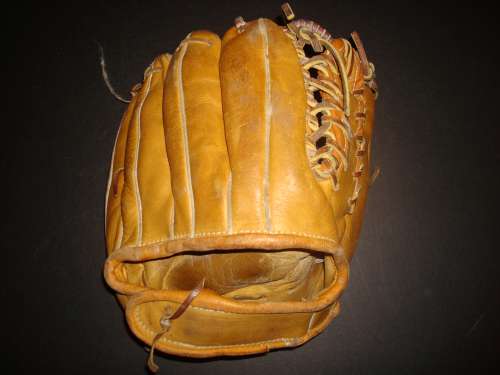 Winn Well 756 Back - Canada