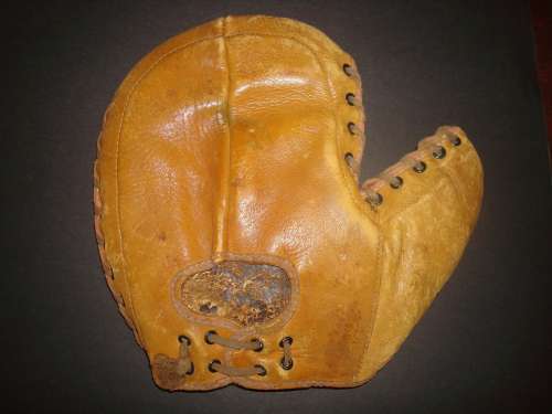 Eddie Waitkus JC Higgins 1623 Basemitt Back