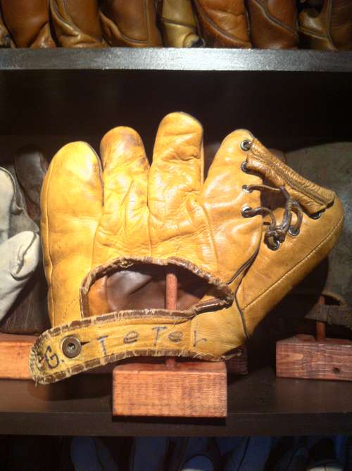 Joe DiMaggio OK Back