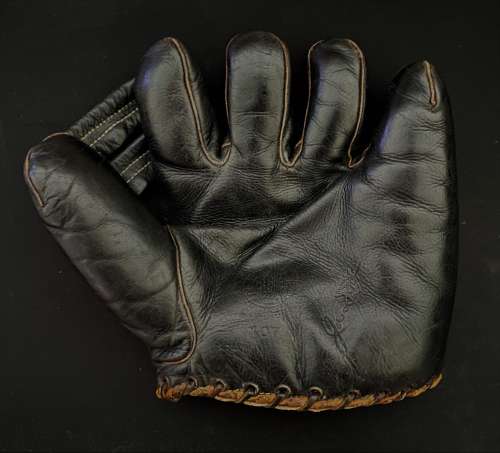 Joe DiMaggio Spalding 107 Front