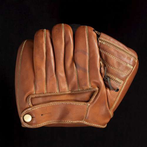 Joe DiMaggio Spalding 133 75th Anniversary Back