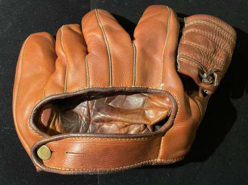 Joe DiMaggio Spalding 133 Back