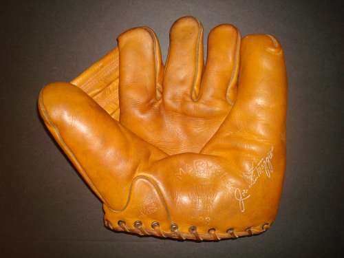 Joe DiMaggio Spalding 133 Front