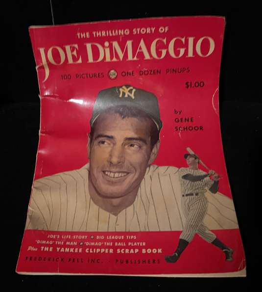 Joe DiMaggio Spalding 196 Booklet Front