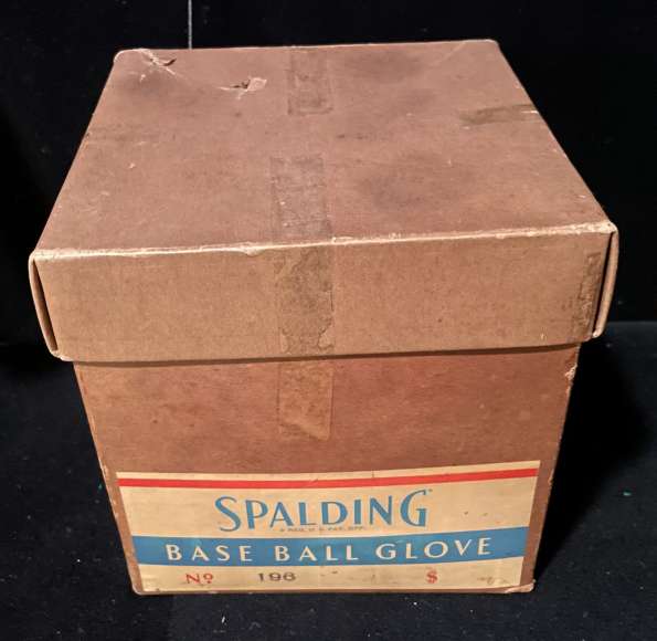 Joe DiMaggio Spalding 196 Box