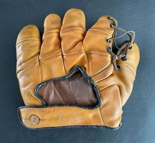 Joe DiMaggio Spalding Marvel 233 Back