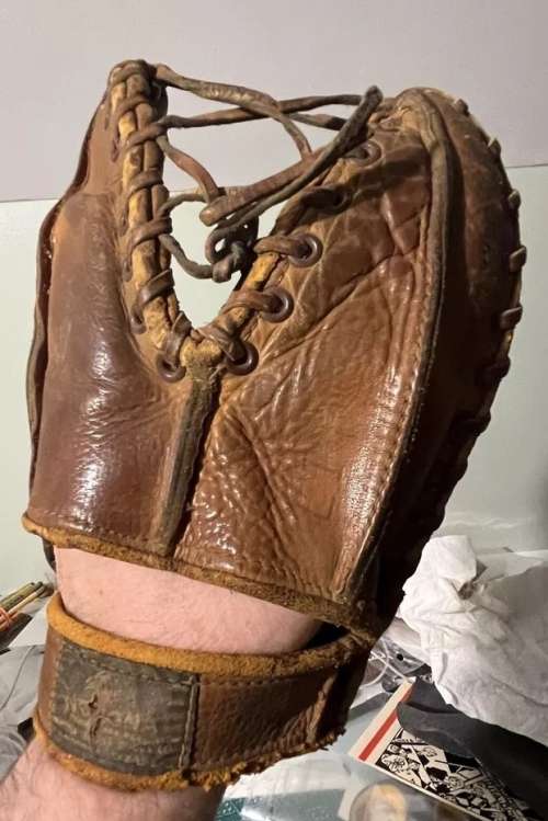 Joe Jackson Nokona B71 Basemitt Back