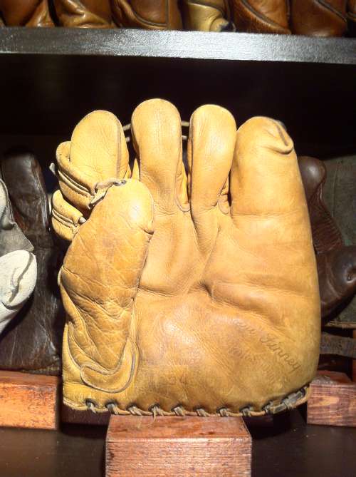 Lou Finney Ken Wel 546 Front