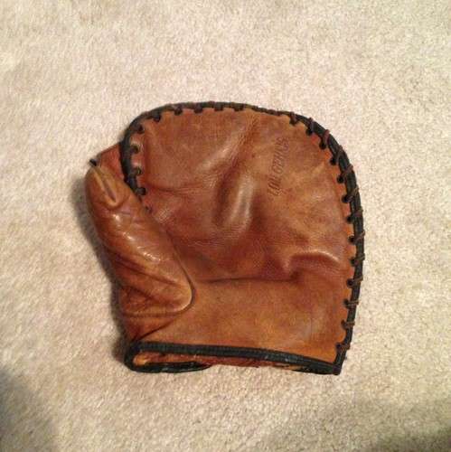Lou Gehrig Banner Basemitt Front