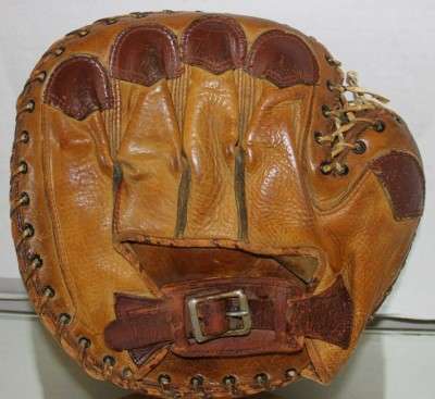 Lou Gehrig Peerless Catchers Mitt Back