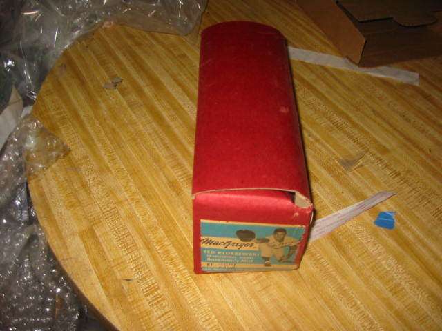 Ted Kluszewski MacGregor Box