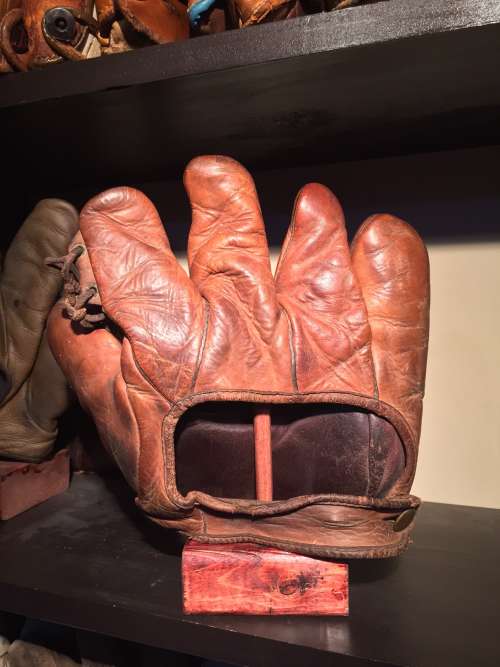 Marathon Grommet Web Lefty Back