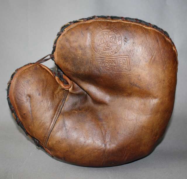 McDonald Wilker Catchers Mitt Front