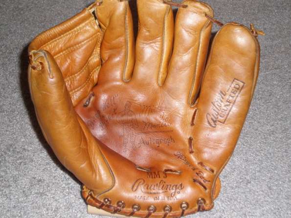 Mickey Mantle Rawlings MM3 Front