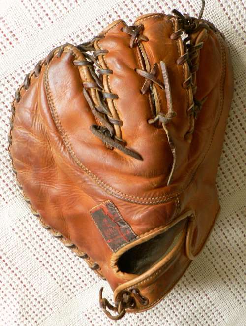 Nokona BB16 Basemitt Back