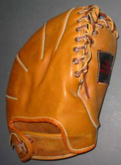 Nokona SBM89 Softball Mitt Back