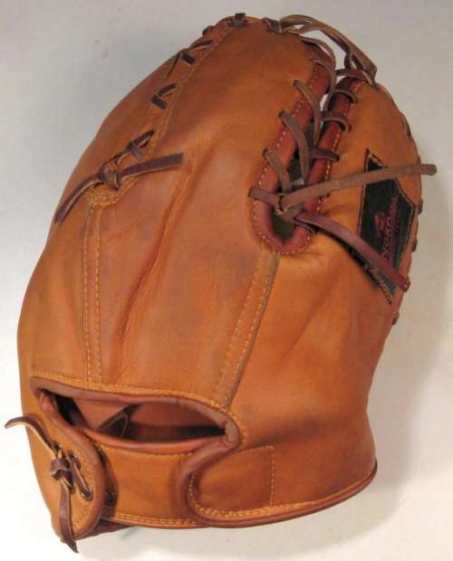 Walter Sessi Nokona J318 Basemitt Back