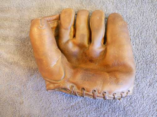 Bob Milliken Nokona G22 Front